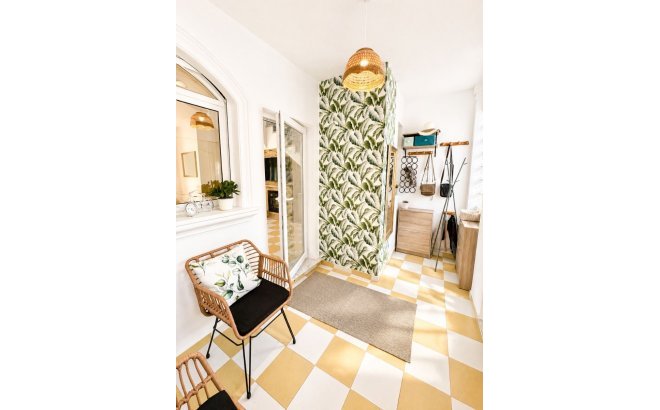 Resale - Villa -
Torrevieja - Costa Blanca