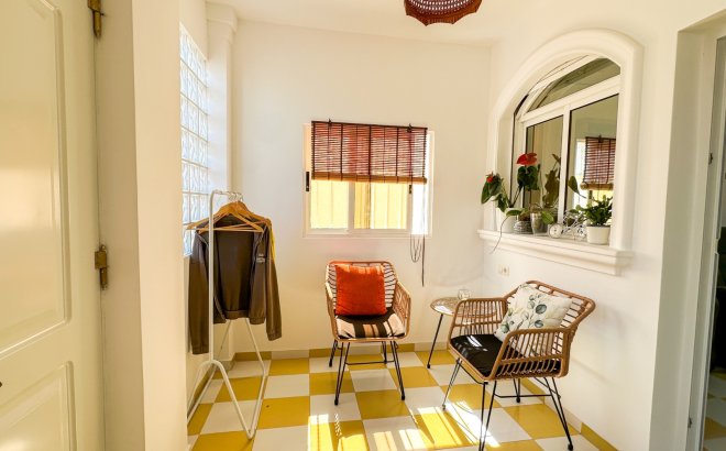 Resale - Villa -
Torrevieja - Costa Blanca