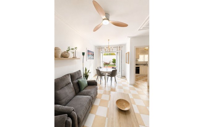 Resale - Villa -
Torrevieja - Costa Blanca
