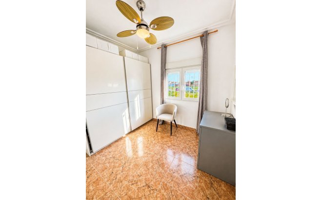 Resale - Villa -
Torrevieja - Costa Blanca