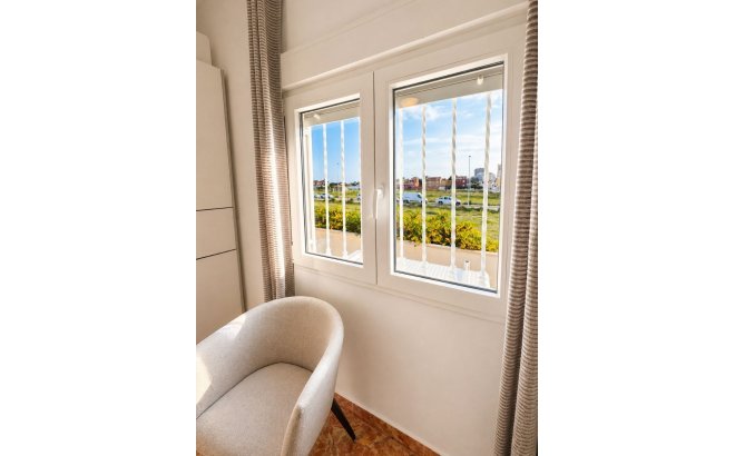 Resale - Villa -
Torrevieja - Costa Blanca