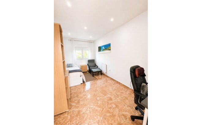 Resale - Villa -
Torrevieja - Costa Blanca