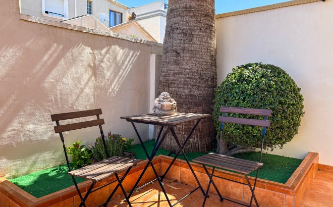 Resale - Villa -
Torrevieja - Costa Blanca