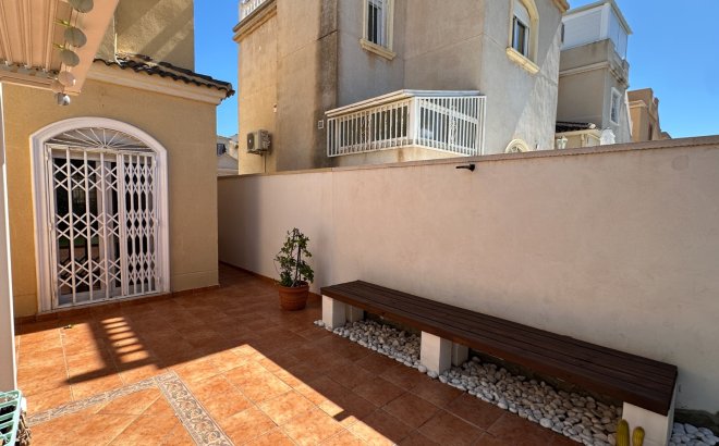 Resale - Villa -
Torrevieja - Costa Blanca