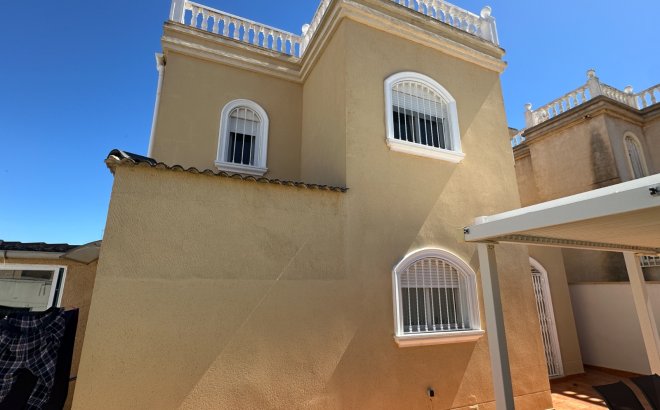 Resale - Villa -
Torrevieja - Costa Blanca