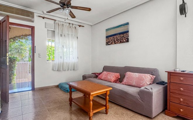 Resale - Bungalow -
Orihuela Costa - Costa Blanca