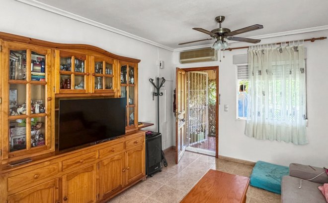 Resale - Bungalow -
Orihuela Costa - Costa Blanca