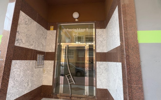 Resale - Apartment -
Torrevieja - Centro