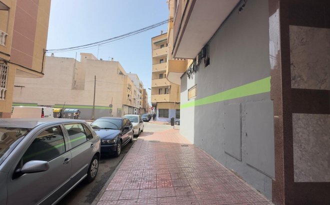 Resale - Apartment -
Torrevieja - Centro