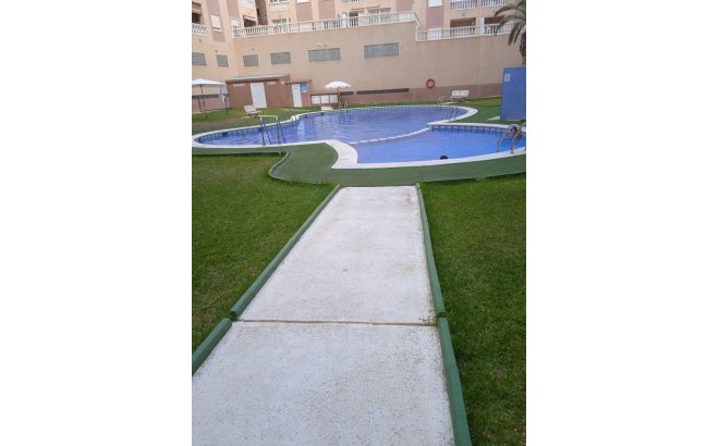 Resale - Apartment -
Torrevieja - Centro