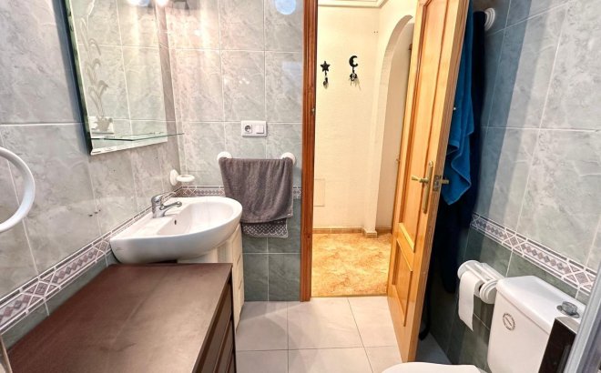 Resale - Apartment -
Torrevieja - Centro