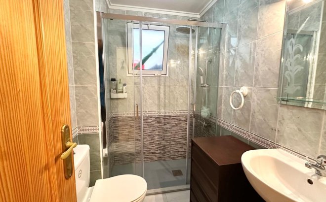 Resale - Apartment -
Torrevieja - Centro