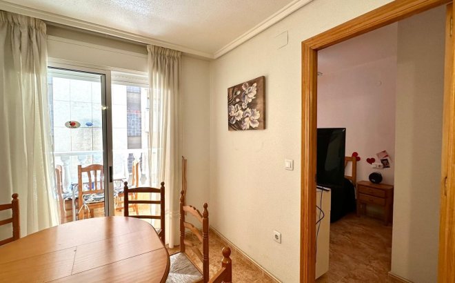 Resale - Apartment -
Torrevieja - Centro