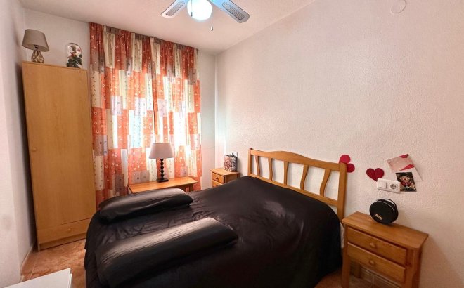 Resale - Apartment -
Torrevieja - Centro