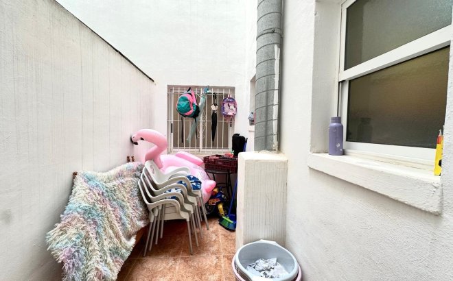 Resale - Apartment -
Torrevieja - Centro