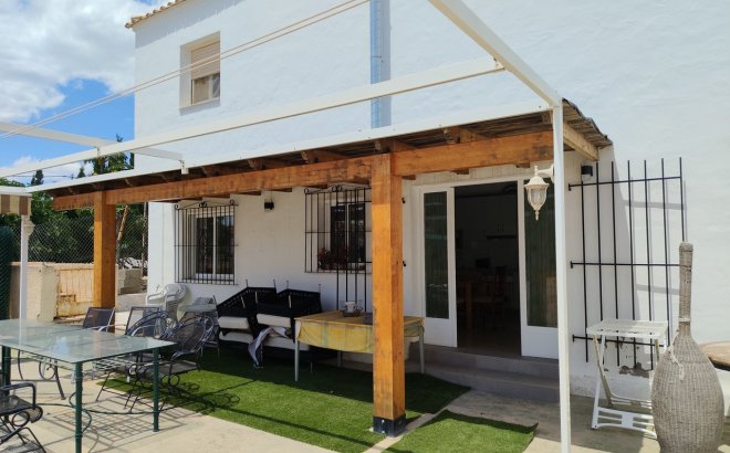 Resale - Villa -
Los Montesinos - Costa Blanca