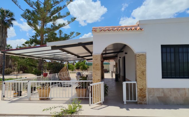 Resale - Villa -
Los Montesinos - Costa Blanca