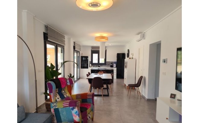 Resale - Villa -
Los Montesinos - Costa Blanca