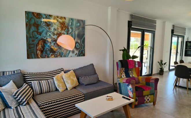 Resale - Villa -
Los Montesinos - Costa Blanca