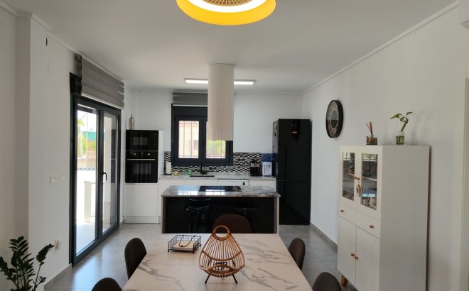 Resale - Villa -
Los Montesinos - Costa Blanca
