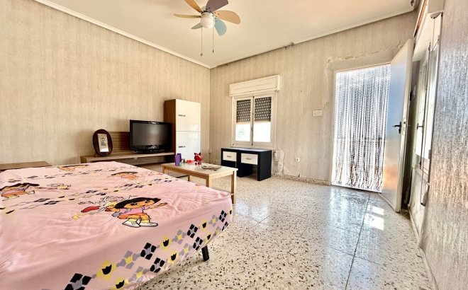 Resale - Villa -
Los Montesinos - Costa Blanca