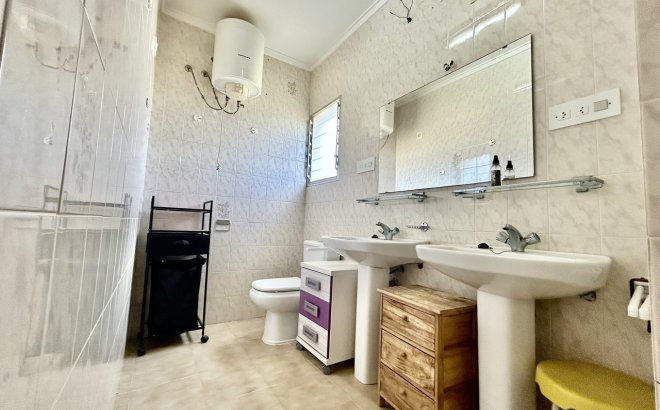 Resale - Villa -
Los Montesinos - Costa Blanca