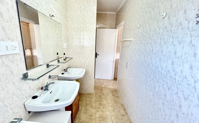 Resale - Villa -
Los Montesinos - Costa Blanca