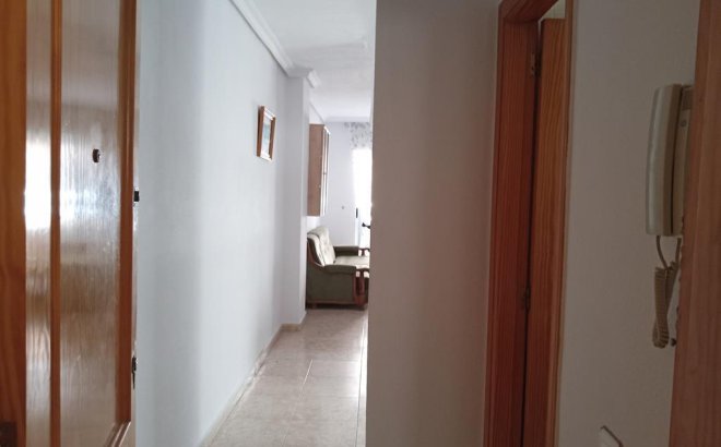 Revente - Appartement -
Torrevieja - El Molino