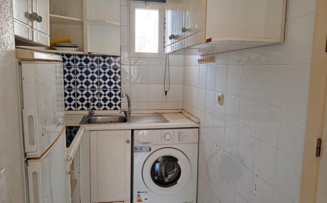 Resale - Dúplex -
Torrevieja - Carrefour