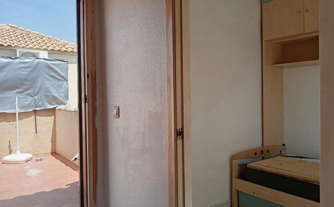 Resale - Dúplex -
Torrevieja - Carrefour