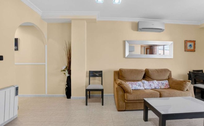 Resale - Apartment -
Torrevieja - Costa Blanca