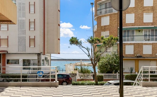 Resale - Apartment -
Torrevieja - Costa Blanca
