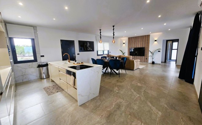Resale - Country House -
Ciudad Quesada - Costa Blanca