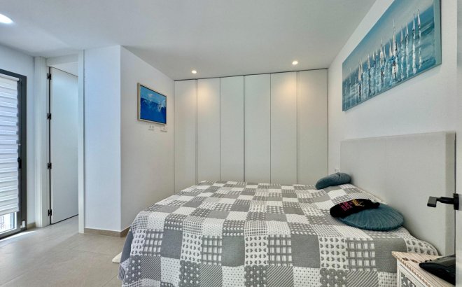 Resale - Villa -
San Miguel de Salinas - Blue Lagoon - Galán