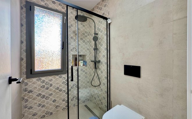 Resale - Villa -
San Miguel de Salinas - Blue Lagoon - Galán