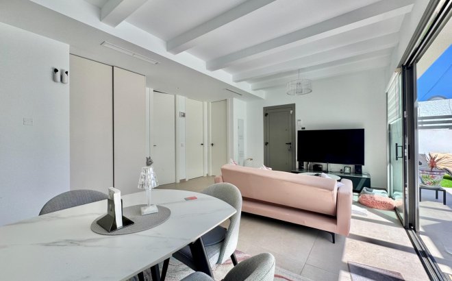 Resale - Villa -
San Miguel de Salinas - Blue Lagoon - Galán