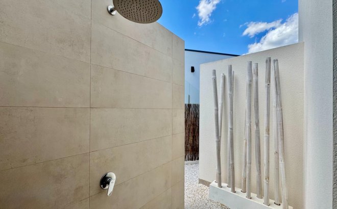 Resale - Villa -
San Miguel de Salinas - Blue Lagoon - Galán