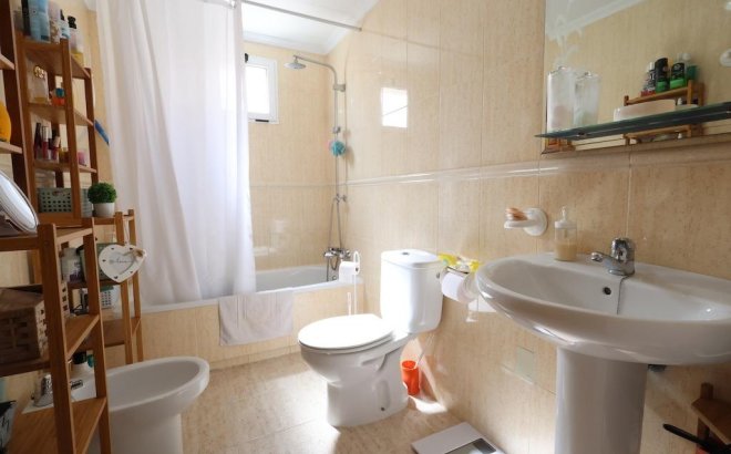 Resale - Apartment -
Torrevieja - Costa Blanca