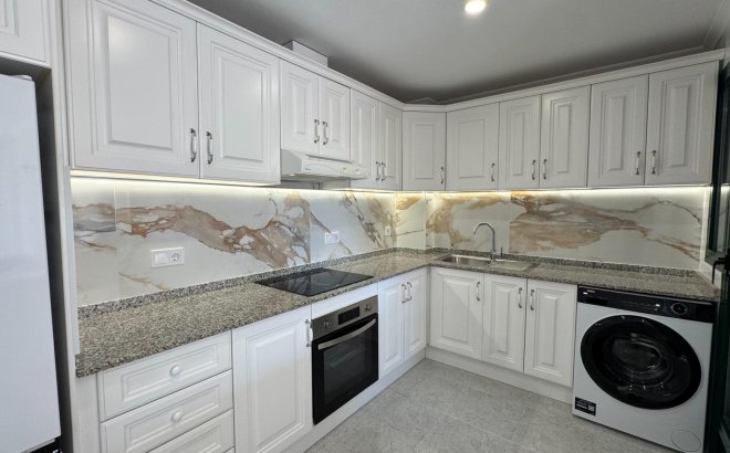 Resale - Apartment -
Orihuela Costa - Villamartín-las Filipinas