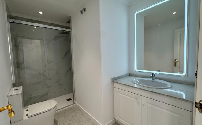 Resale - Apartment -
Orihuela Costa - Villamartín-las Filipinas