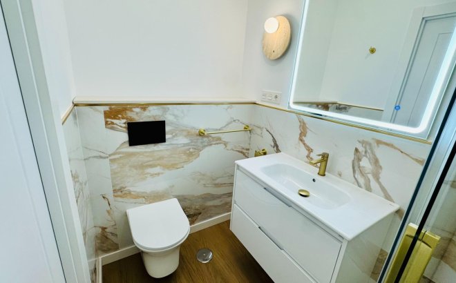 Resale - Penthouse -
Torrevieja - Punta Prima