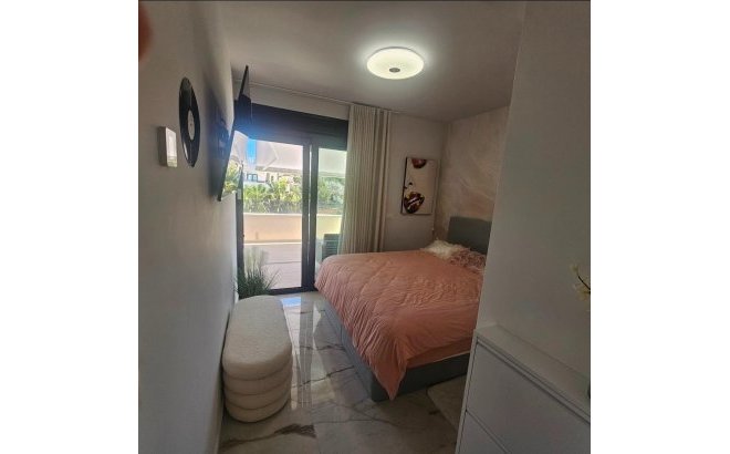 Resale - Penthouse -
Orihuela Costa - Los Almendros-la Florida