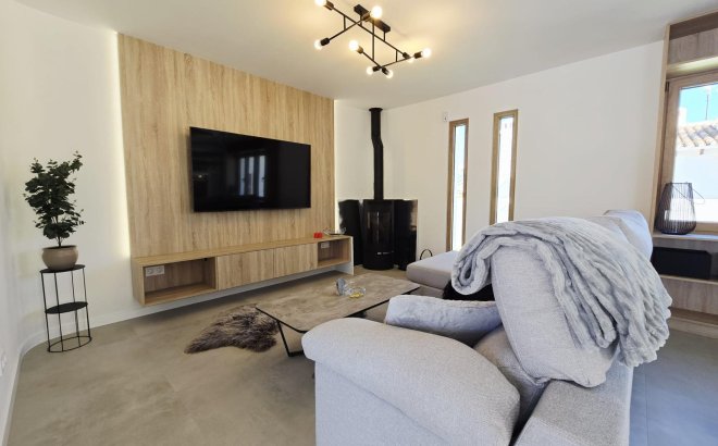 Resale - Villa -
Orihuela Costa - Cabo Roig