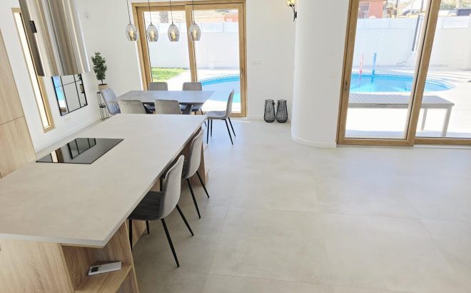Resale - Villa -
Orihuela Costa - Cabo Roig