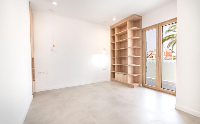 Resale - Villa -
Orihuela Costa - Cabo Roig