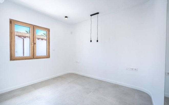 Resale - Villa -
Orihuela Costa - Cabo Roig