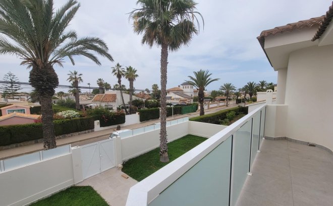 Resale - Villa -
Orihuela Costa - Cabo Roig
