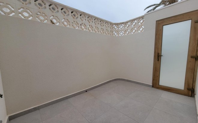 Resale - Villa -
Orihuela Costa - Cabo Roig