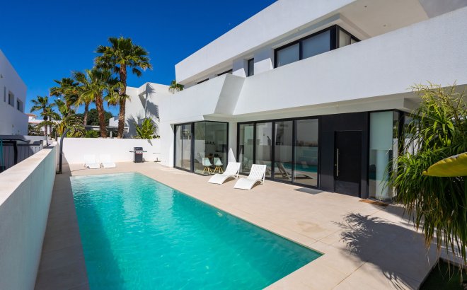 Resale - Villa -
Ciudad Quesada - Costa Blanca
