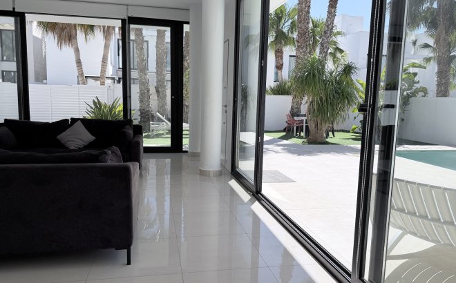 Resale - Villa -
Ciudad Quesada - Costa Blanca